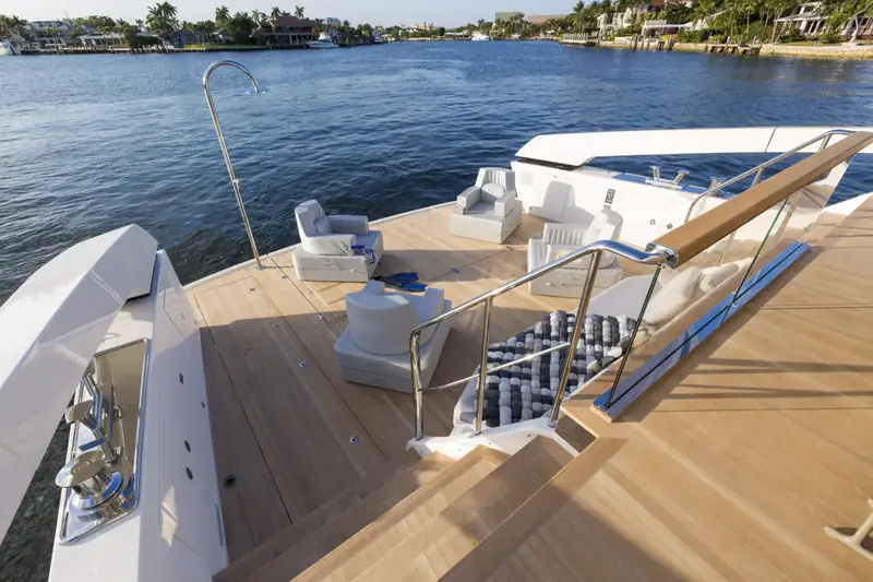 Bosphorus Pearl - İstanbul Boğazı'nda Saatlik ve Günlük Motoryat Kiralama · 3