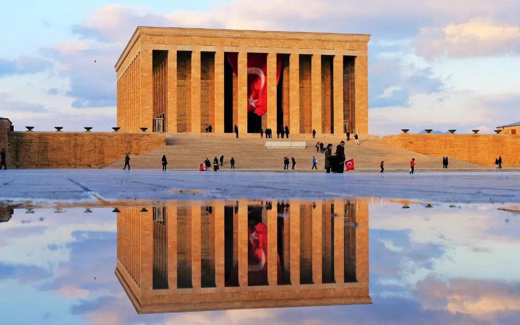 İstanbul Kalkışlı Günübirlik Ankara Turu | Anıtkabir, I. ve II. Meclis ve Öğle Yemeği Dahil