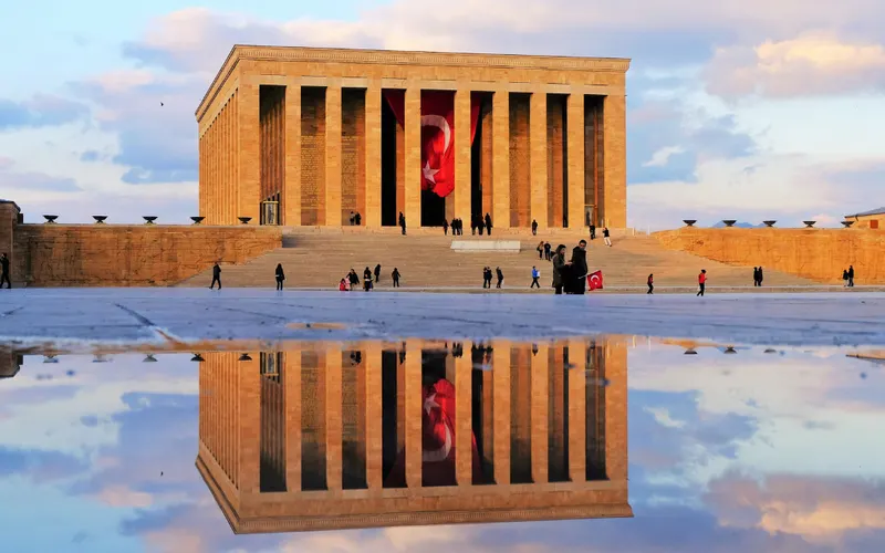 İstanbul Kalkışlı Günübirlik Ankara Turu | Anıtkabir, I. ve II. Meclis ve Öğle Yemeği Dahil